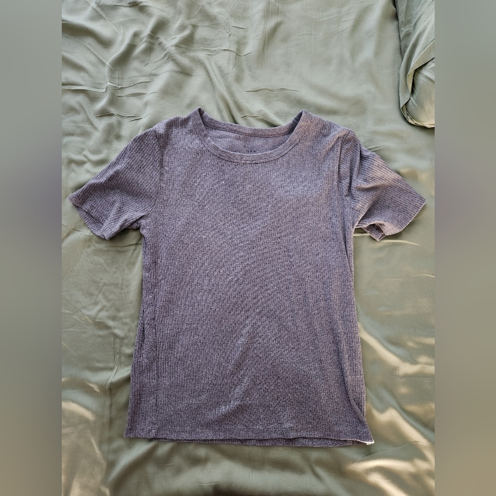 Ribbed grey baby tee
